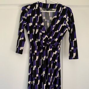 Banana Republic 3/4 sleeve vneck dress